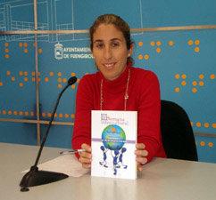La Concejala de Inmigración Ana Mata, presentando La III Semana Intercultural de Fuengirola